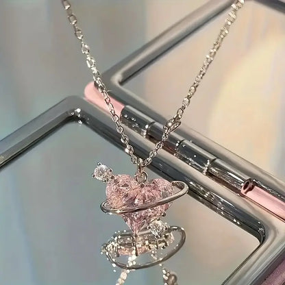 Elegant Cute Heart Pendant Necklace with Rhinestone Embellishment