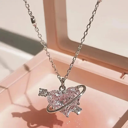 Elegant Cute Heart Pendant Necklace with Rhinestone Embellishment