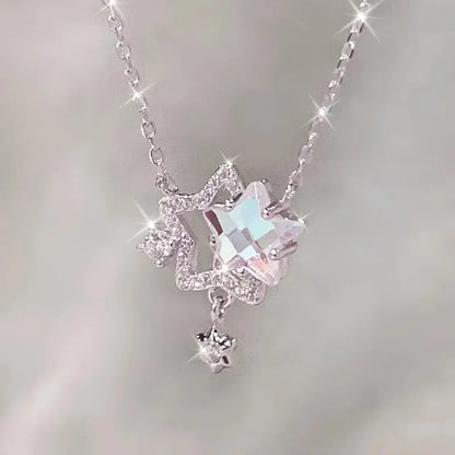 Elegant & Cute Star Pendant Necklace - Delicate Chain with Sparkling Crystals