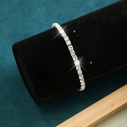 1 Piece Of Simple And Stylish Versatile Rhinestones Ladies' Fashion Tennis Bracelet
