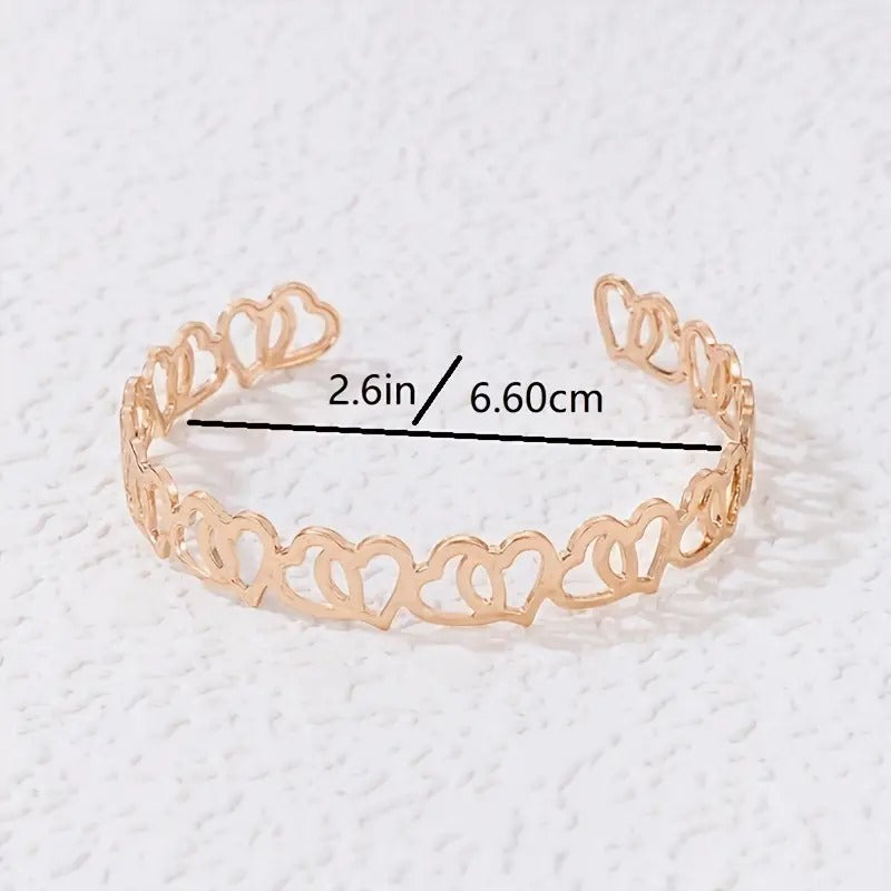 Elegant Golden-Tone Hollow Heart Chain Bracelet
