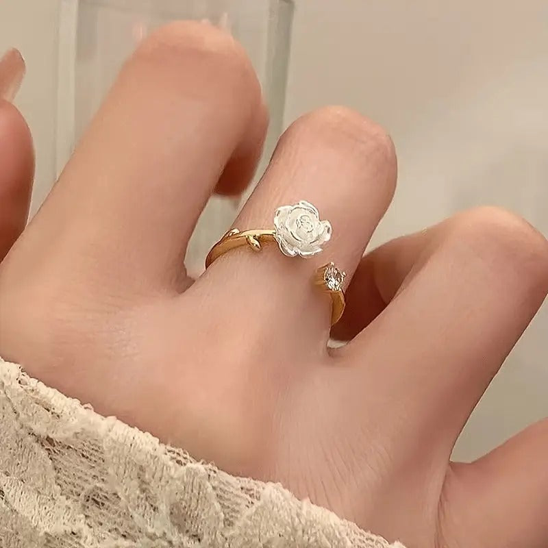 Adjustable High-end Flower Ring With A Simple And Cute Camellia Design