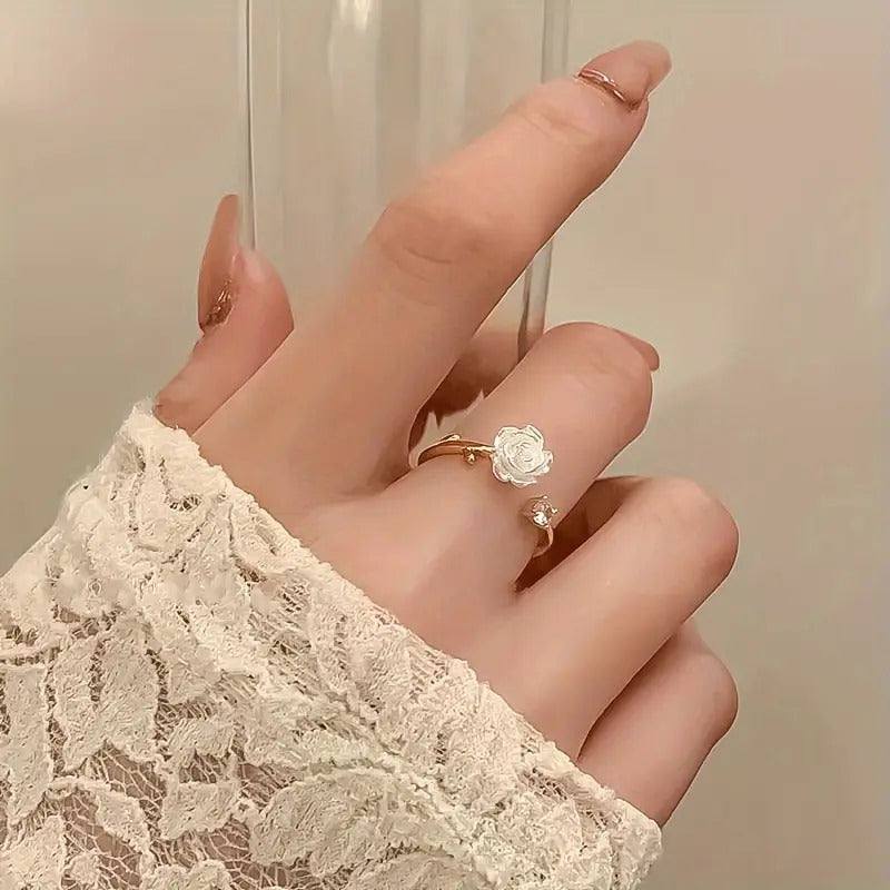 Adjustable High-end Flower Ring With A Simple And Cute Camellia Design