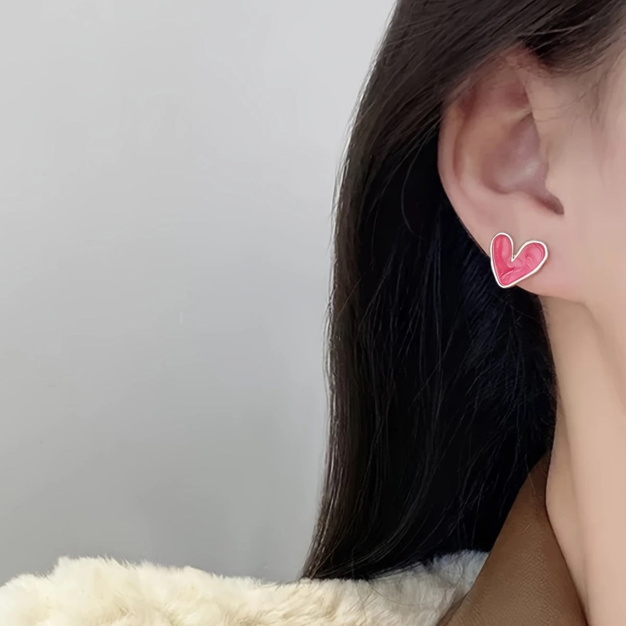 Elegant Simple Heart-Shaped Stud Earrings
