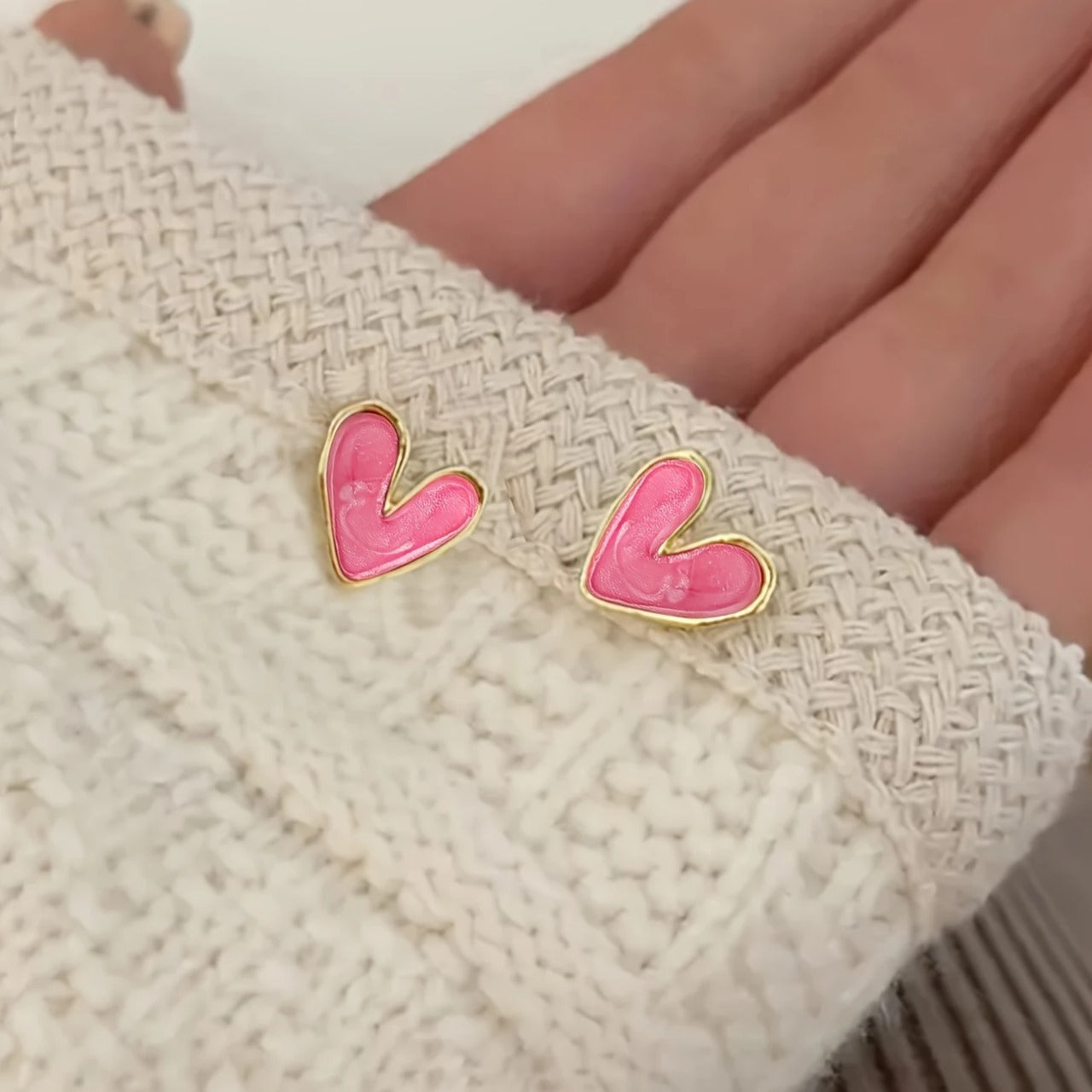 Elegant Simple Heart-Shaped Stud Earrings