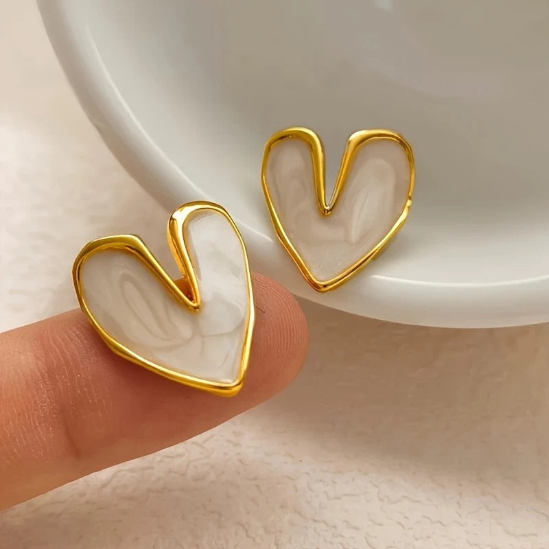 Pair of Versatile Dripping Oil Love Earrings