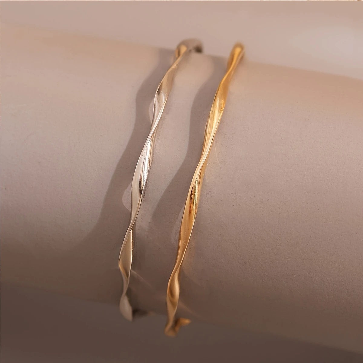 Versatile High-End Bracelets