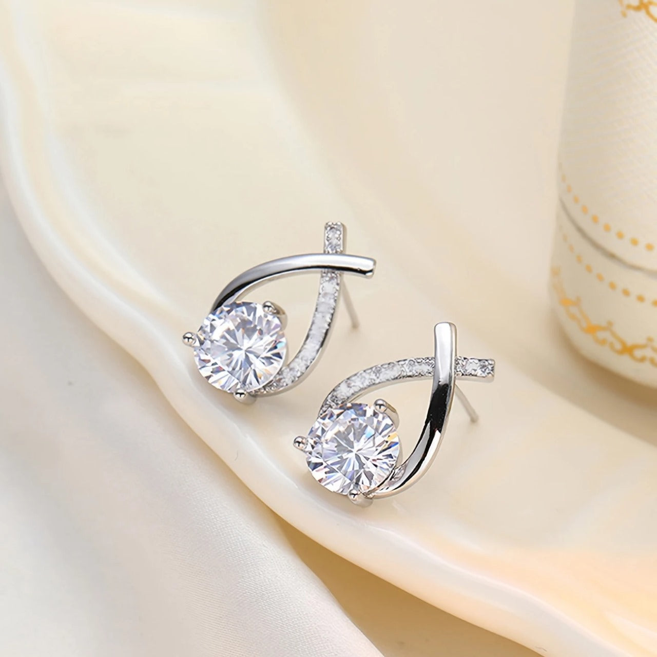 Vintage Simple Style Stud Earrings