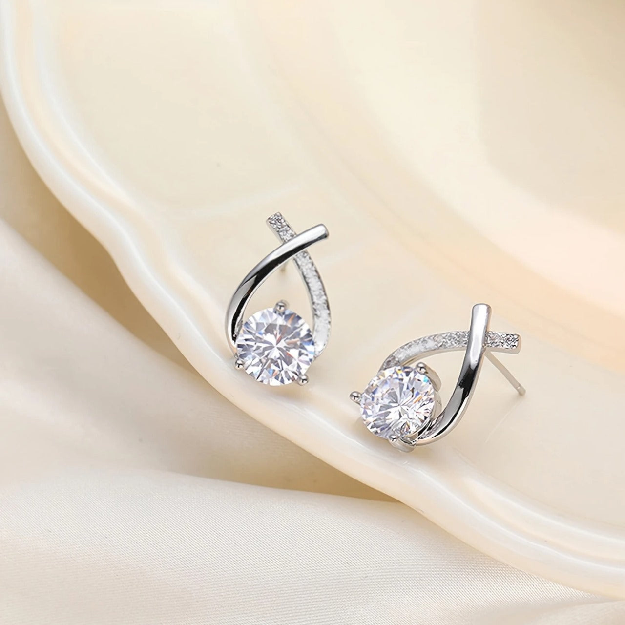 Vintage Simple Style Stud Earrings