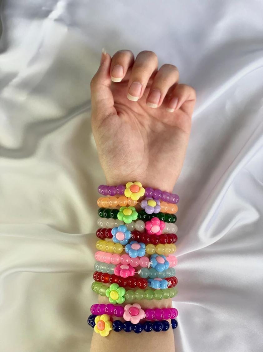 Cute Flower Bracelets - 12 Pieces