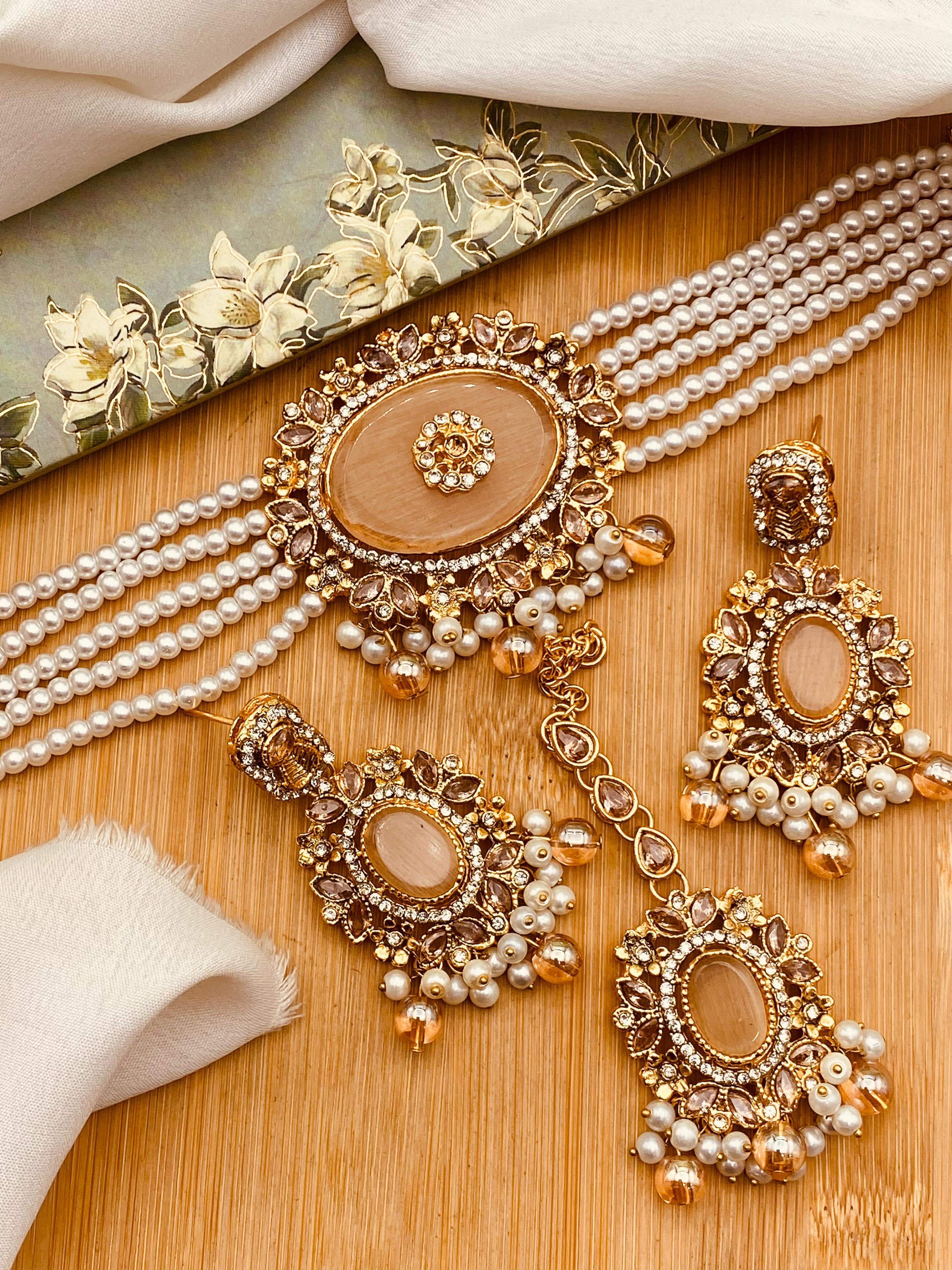 Egyptian choker set