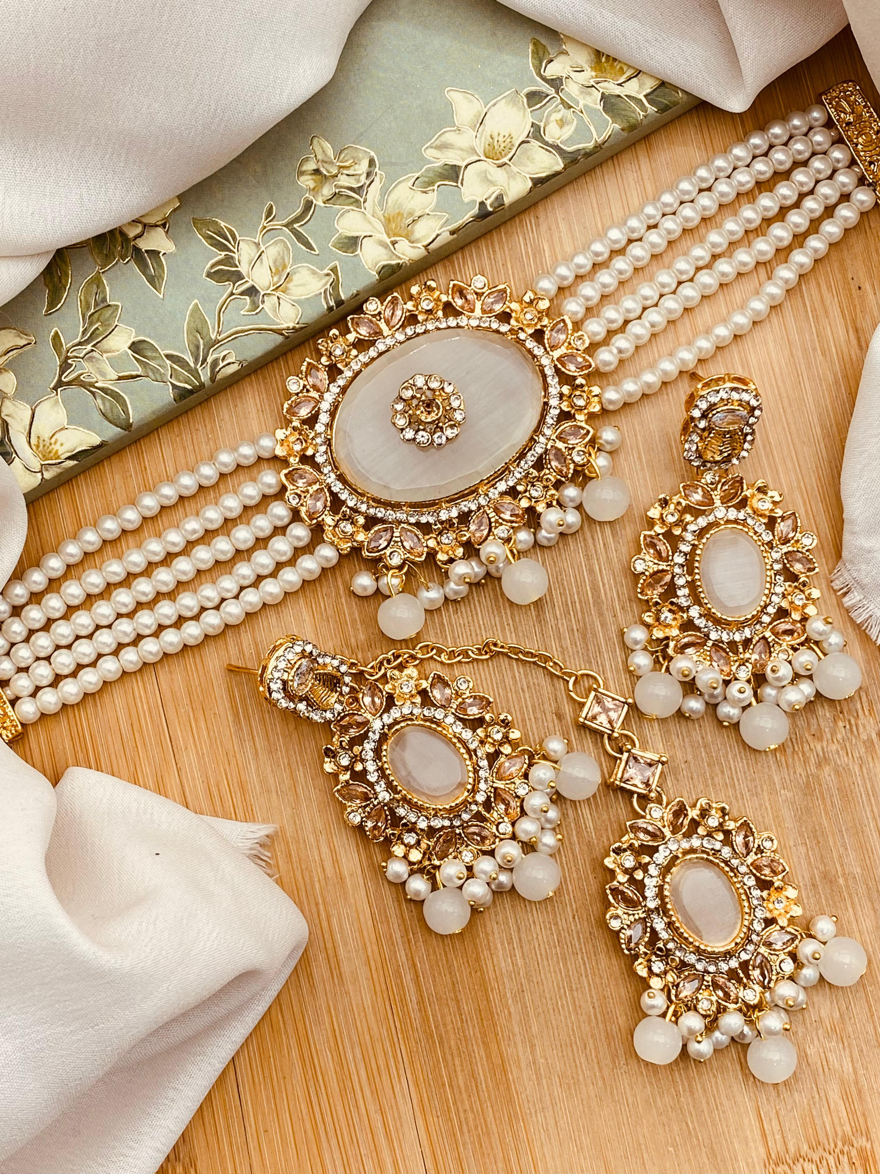 Egyptian choker set