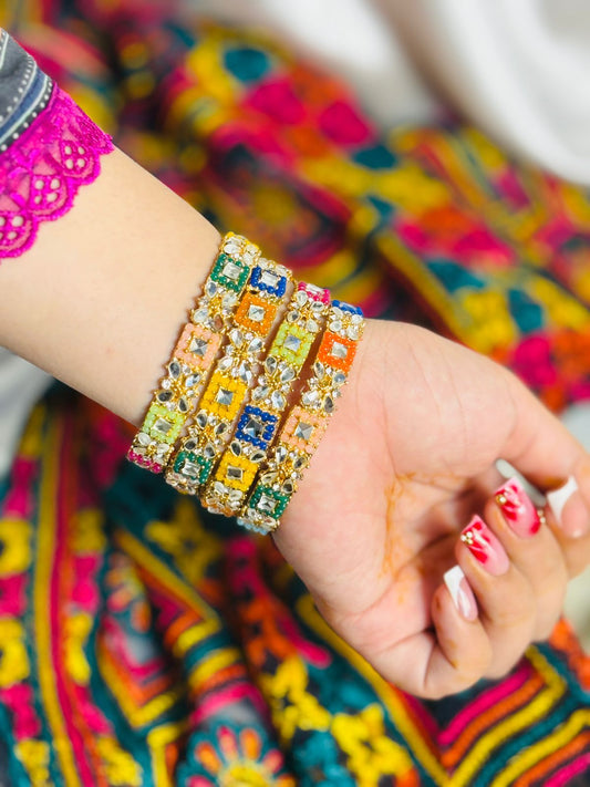 Rang-e-Bahaar Mirror Kangan Set