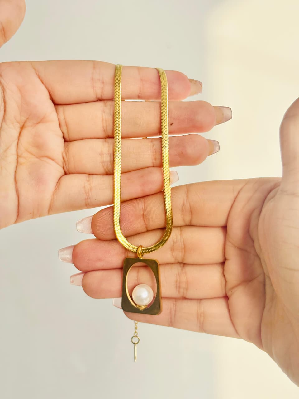 Golden Aura Pearl Pendant