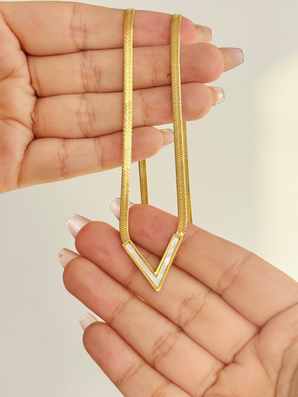 Viva V Pendant Necklace