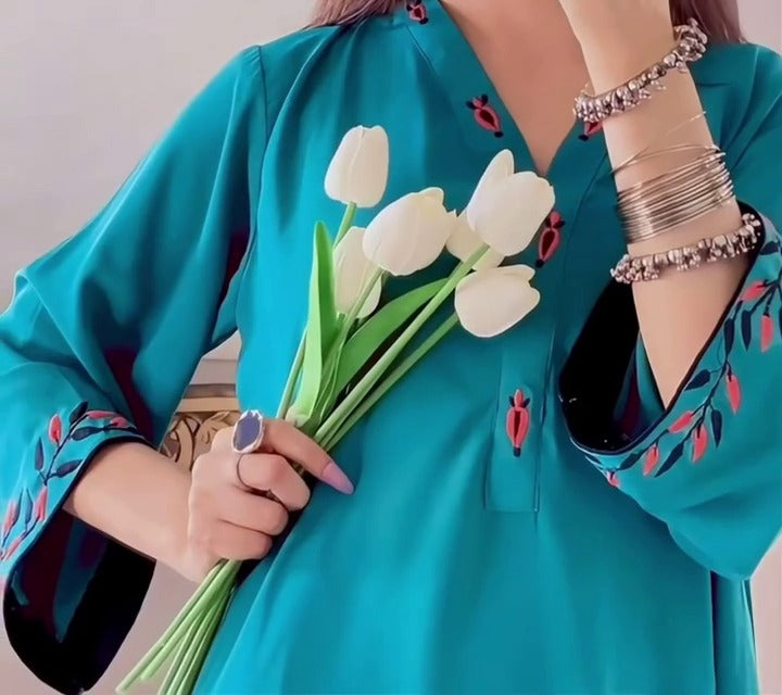 Floral Elegance Gajra & Kaliara Set