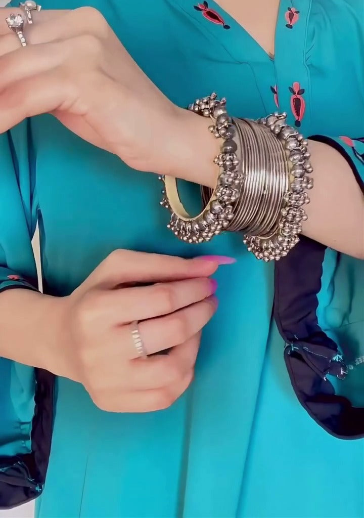 Floral Elegance Gajra & Kaliara Set