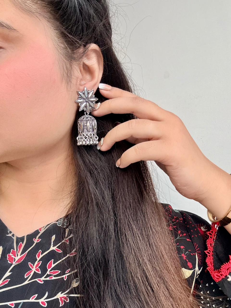 Noor-e-Silver Floral Jhumka