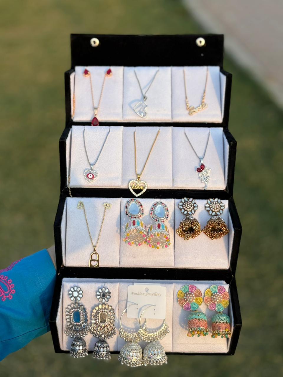 Shine & Style Jewelry Combo Box
