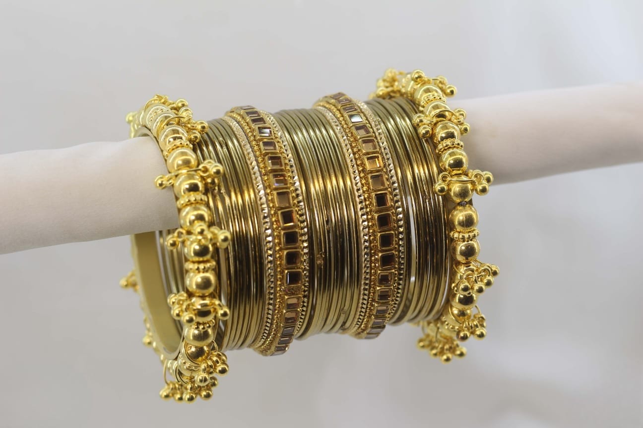 Royal Heirloom Mirror-Work Bangle Set