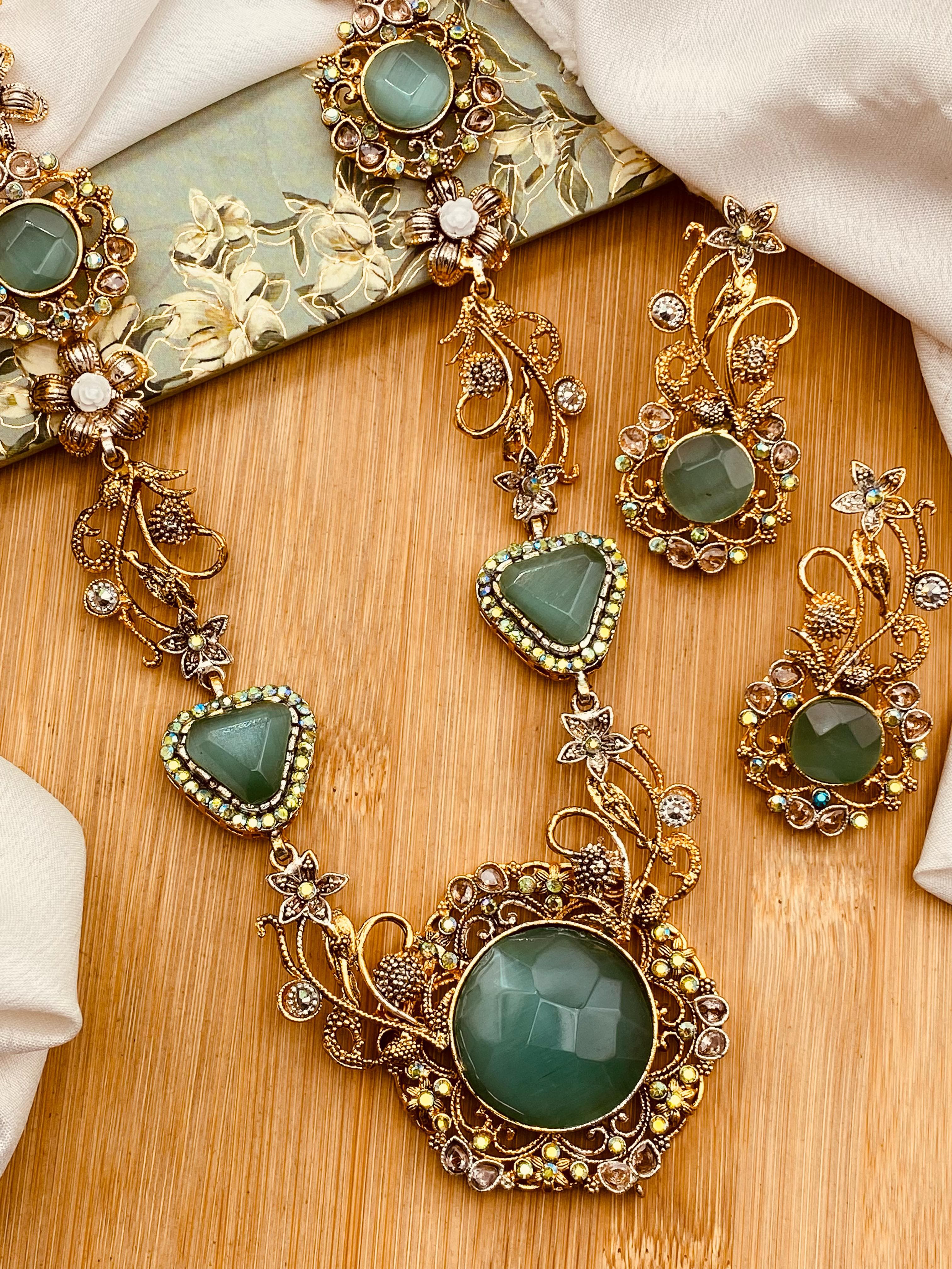 Elegant Mala Set with Earrrings