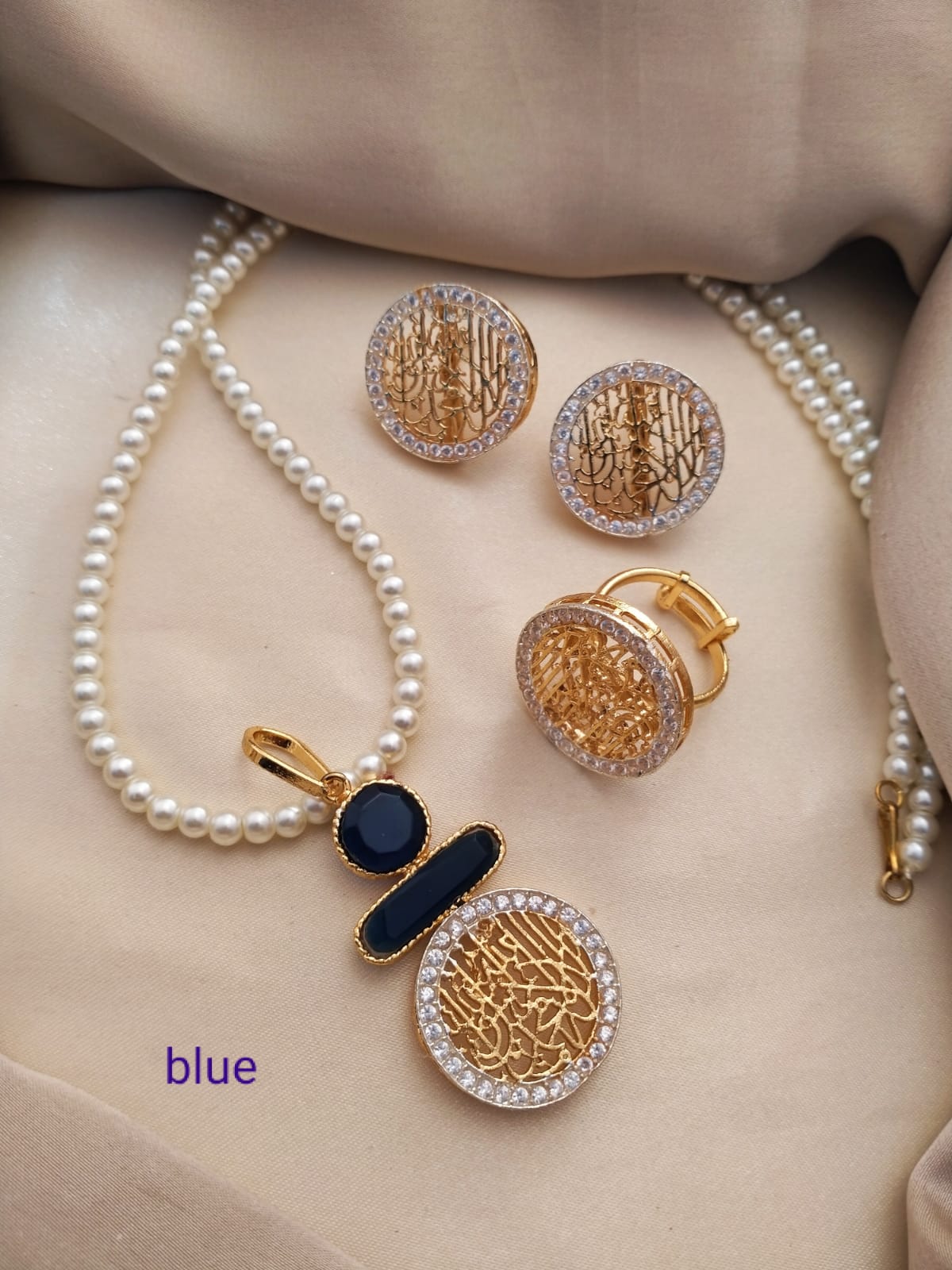 Beautiful Pearl Jewellery set