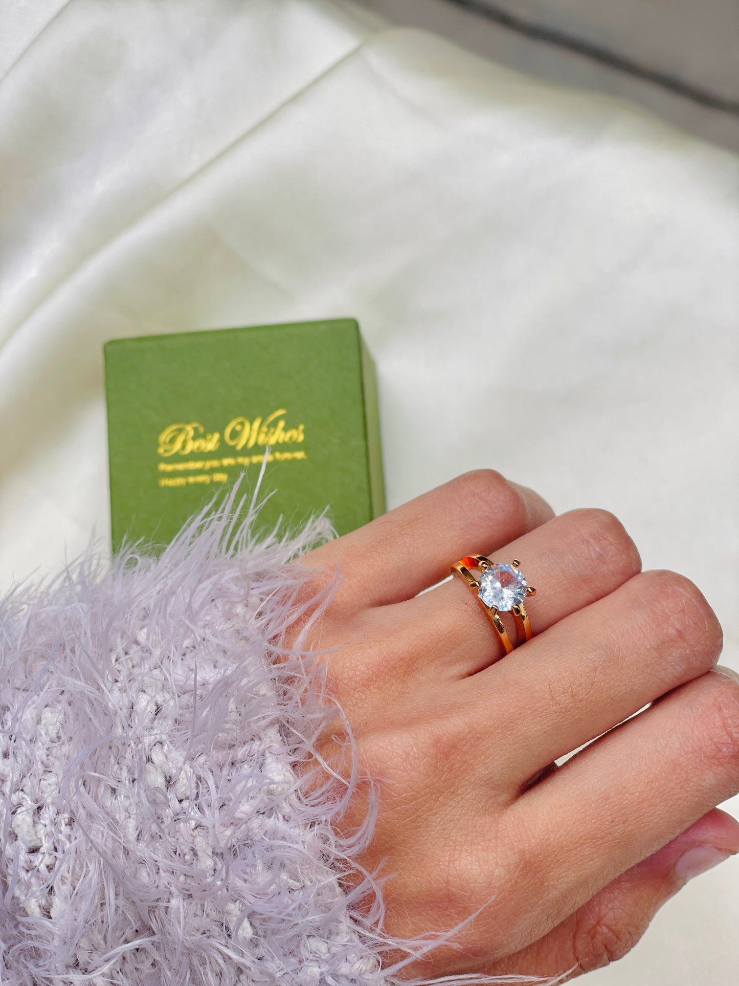 Aurora Classic Crystal Ring